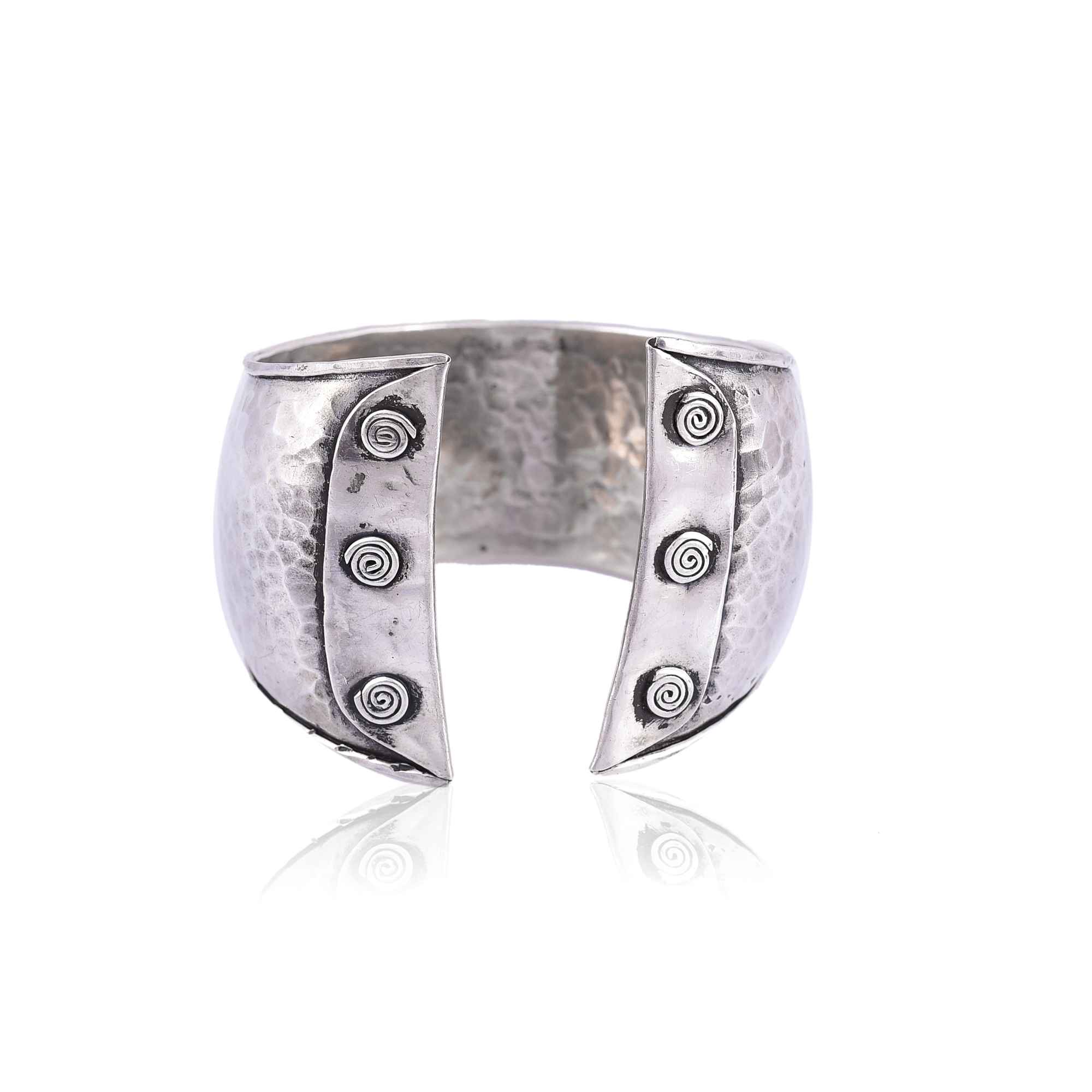 Silver hammered cuff bangle :SKU7470