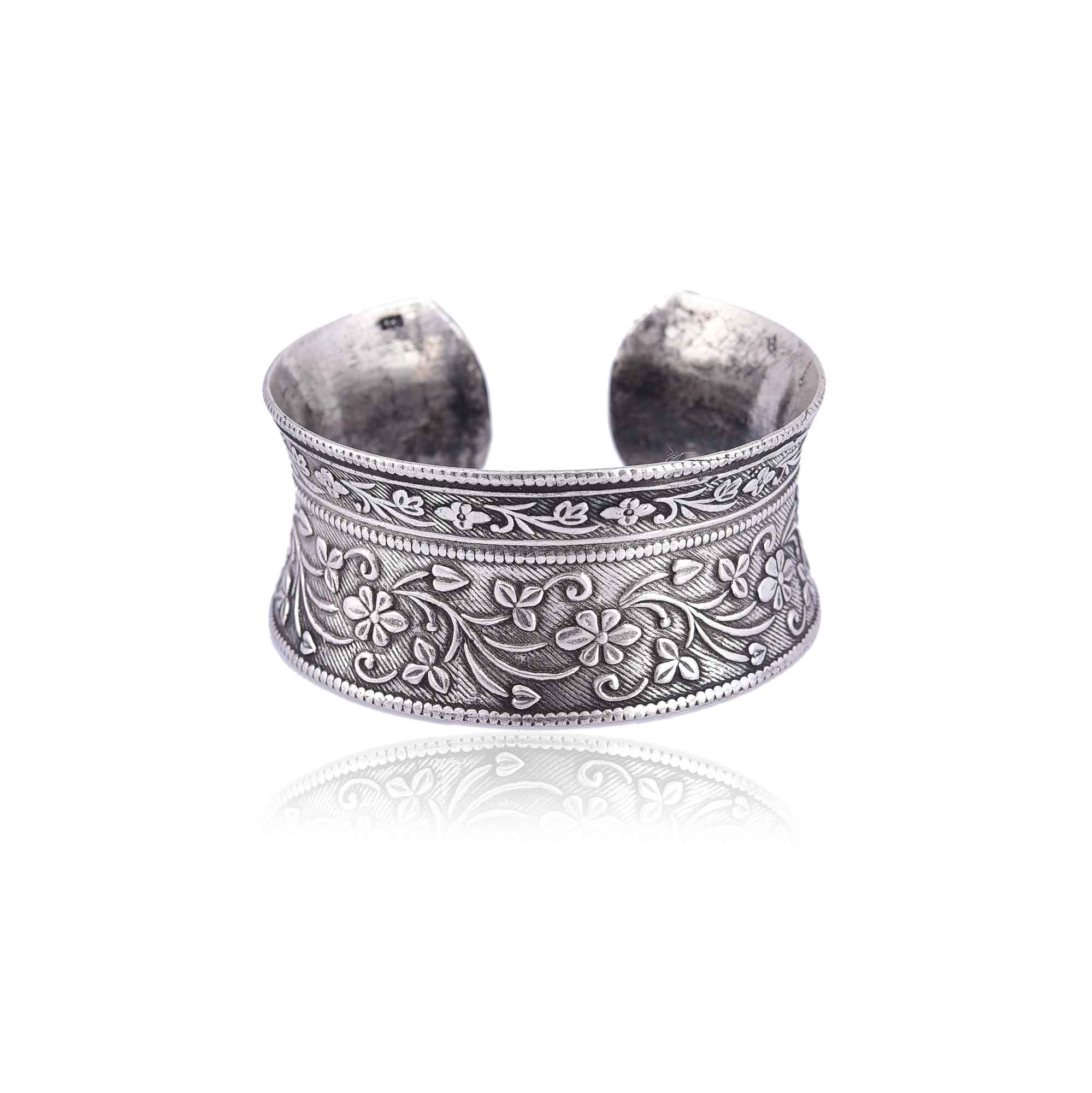 Silver cuff bangle :SKU7473