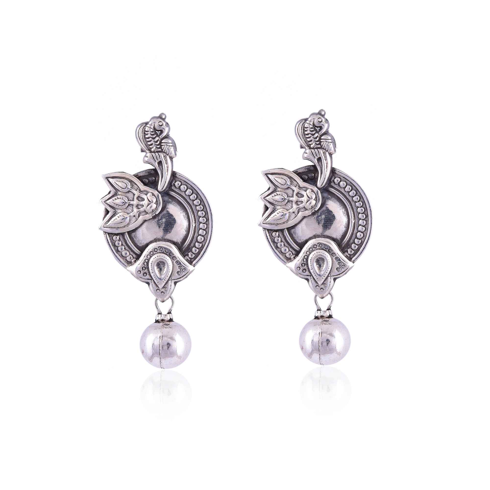 Plain silver earring :SKU5993