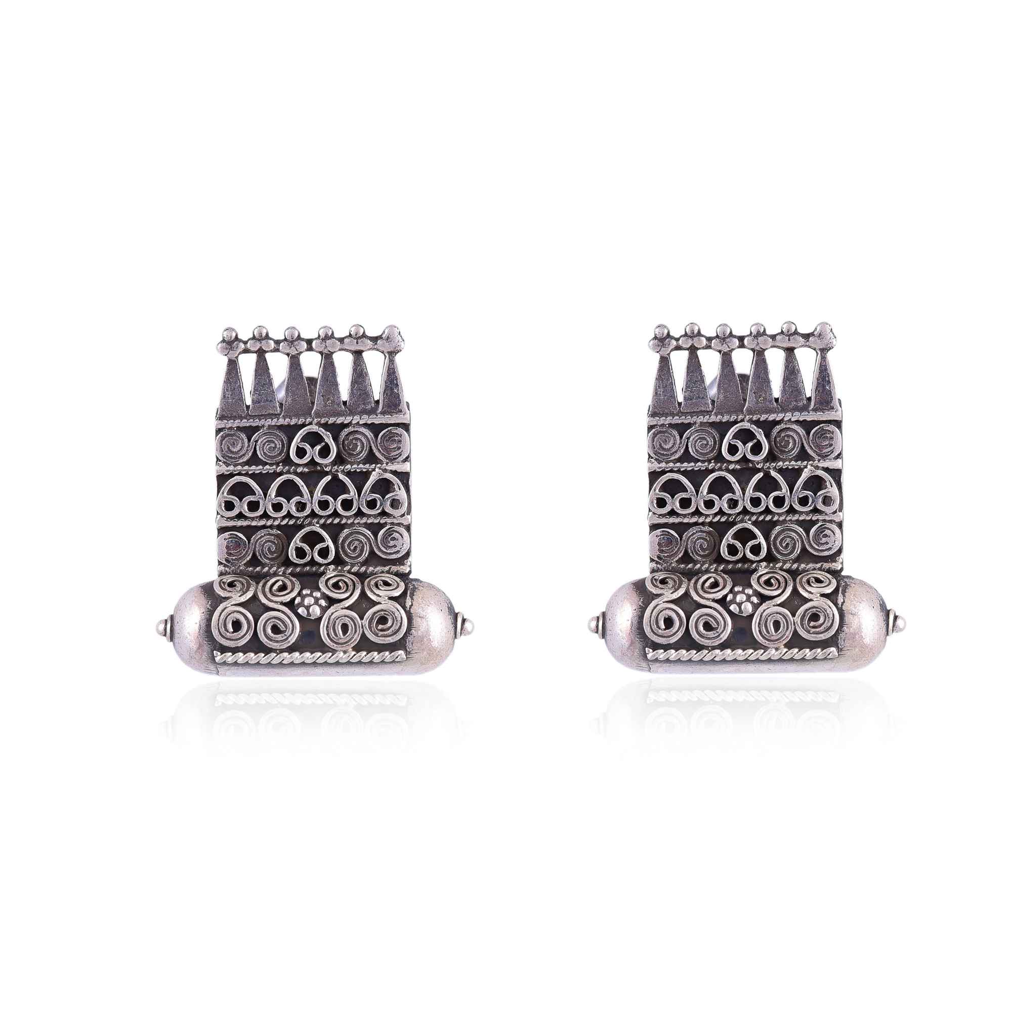 Plain silver earring :SKU6003