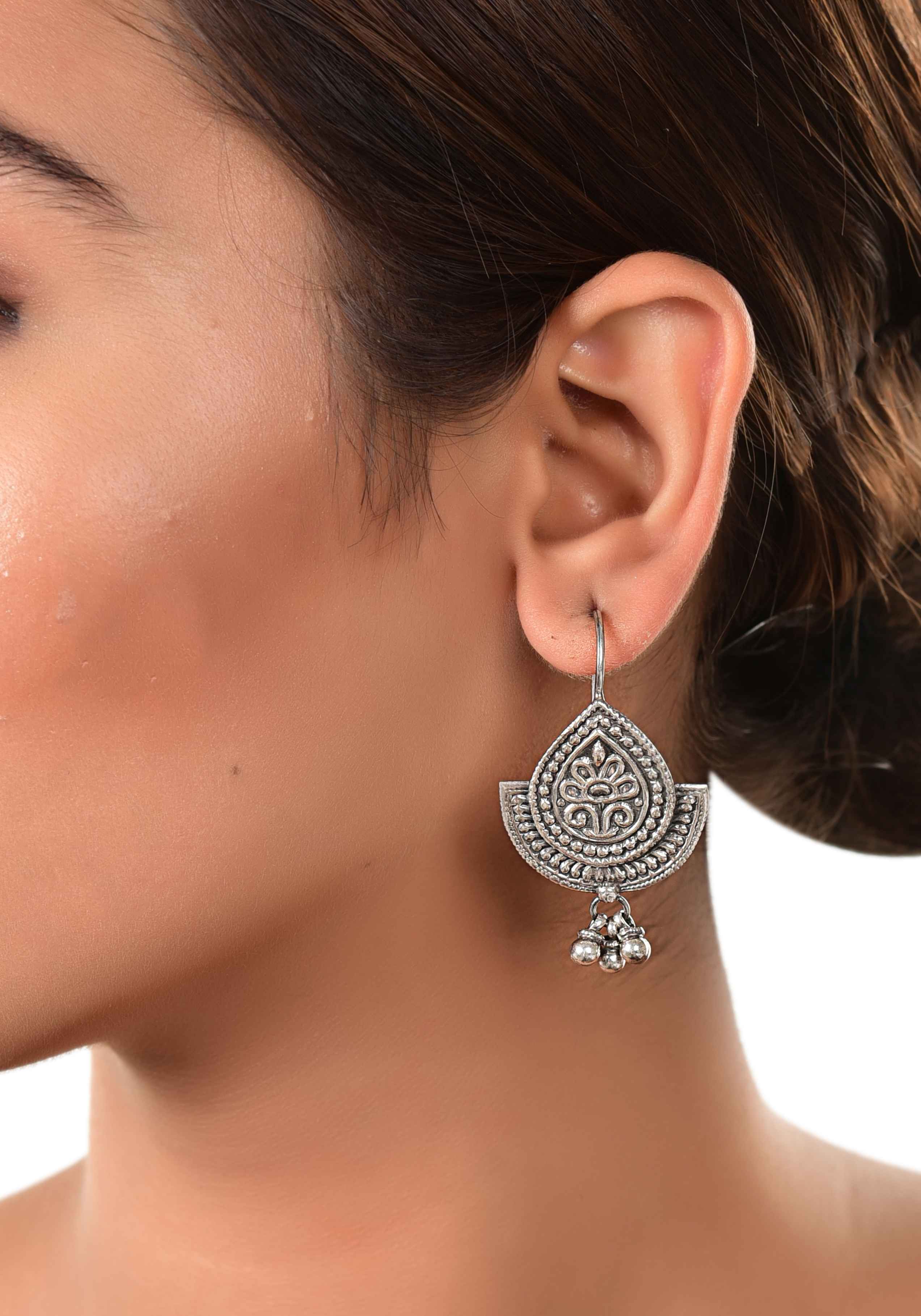 plain-silver-earring-sku-6009