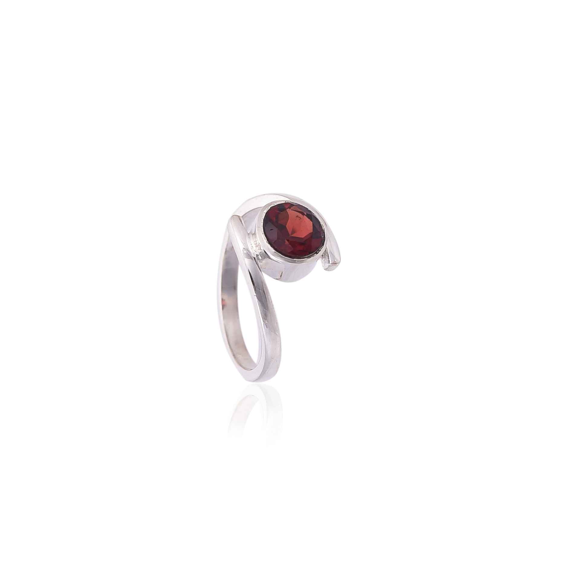 925 Garnet Sterling Silver Ring :SKU4291