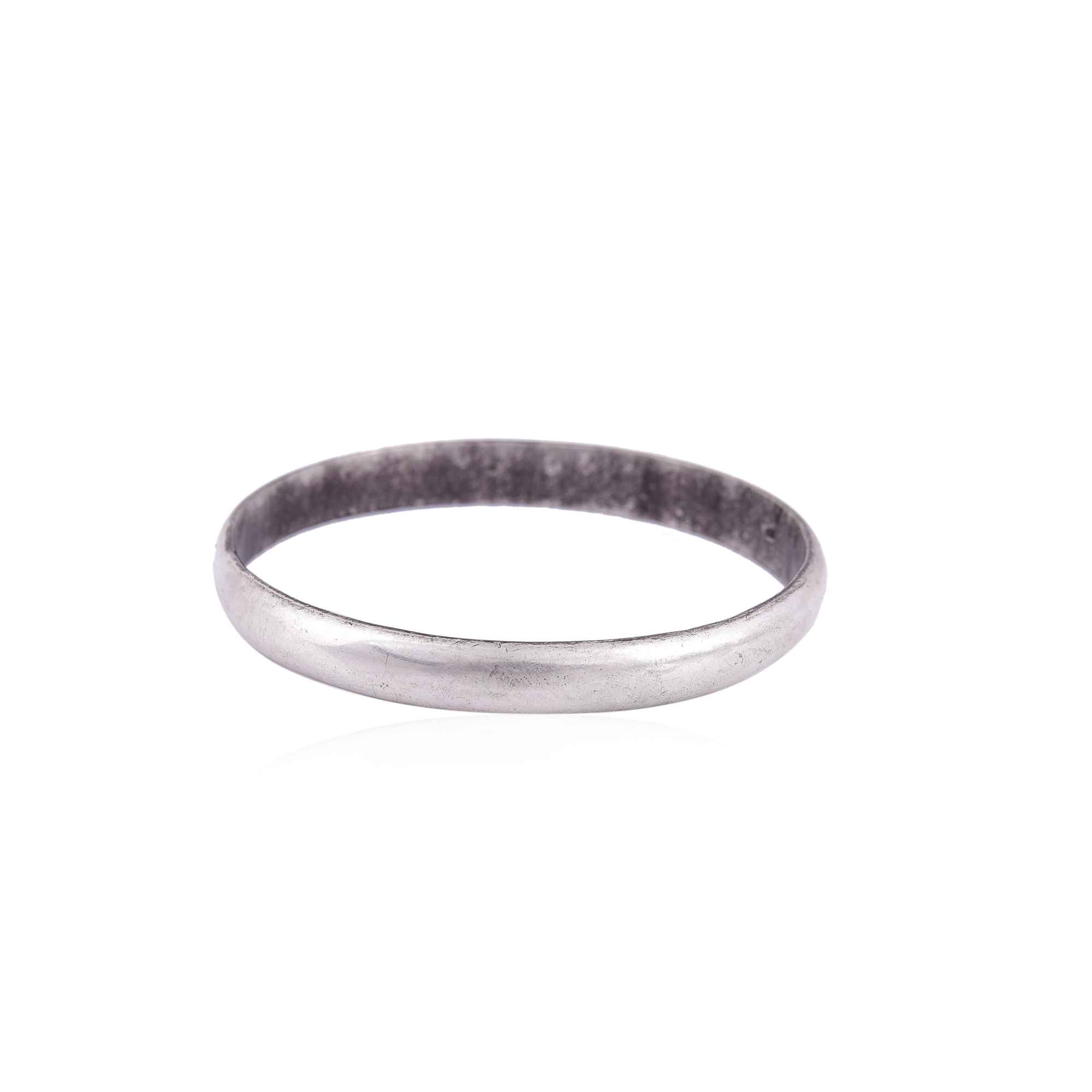 Plain silver karda bangle