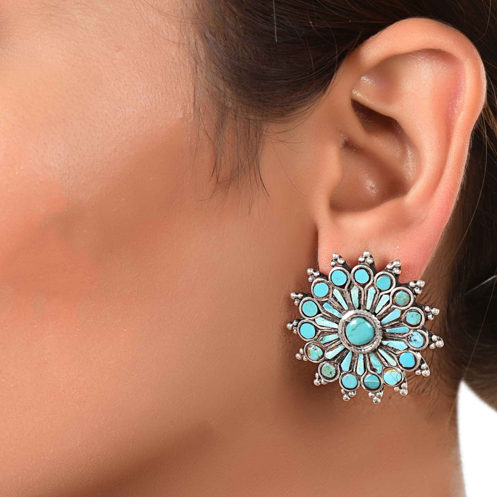 Chakra turquoise stud