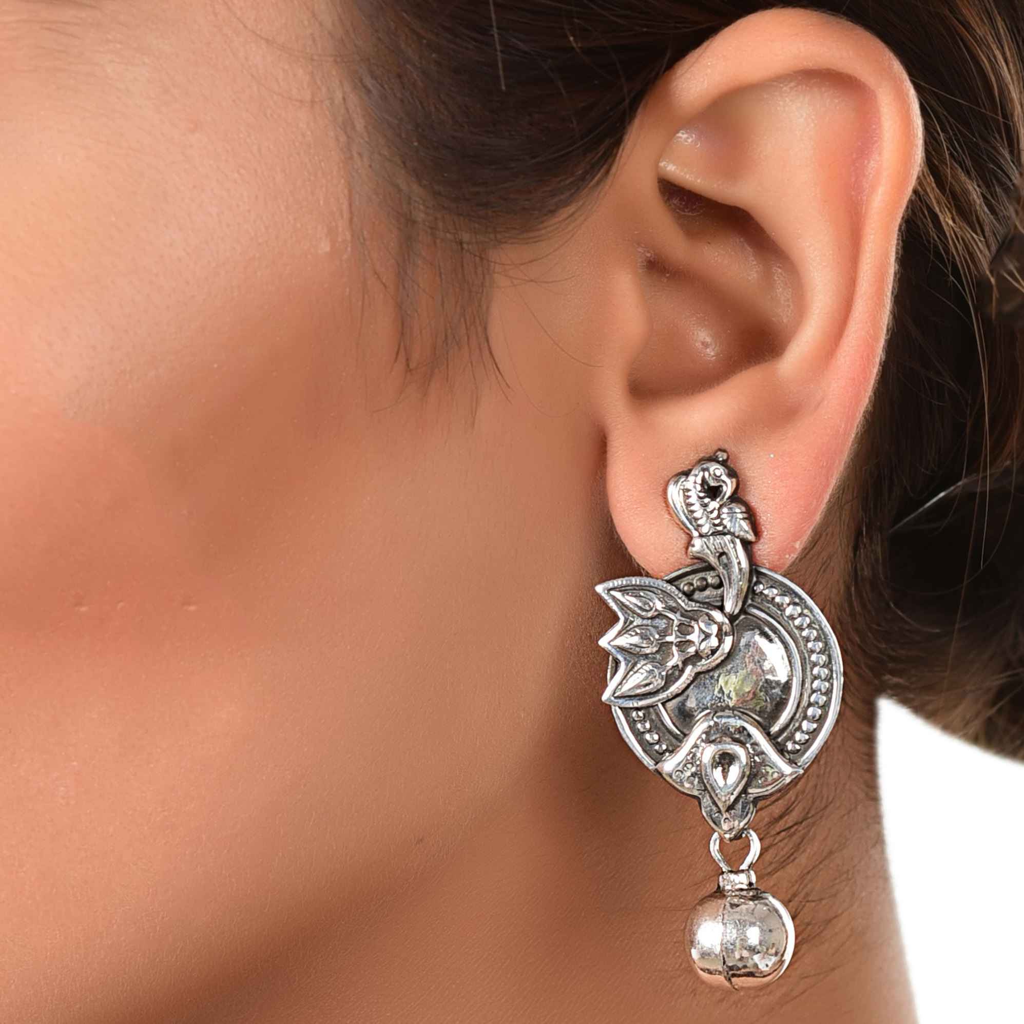 Plain silver earring