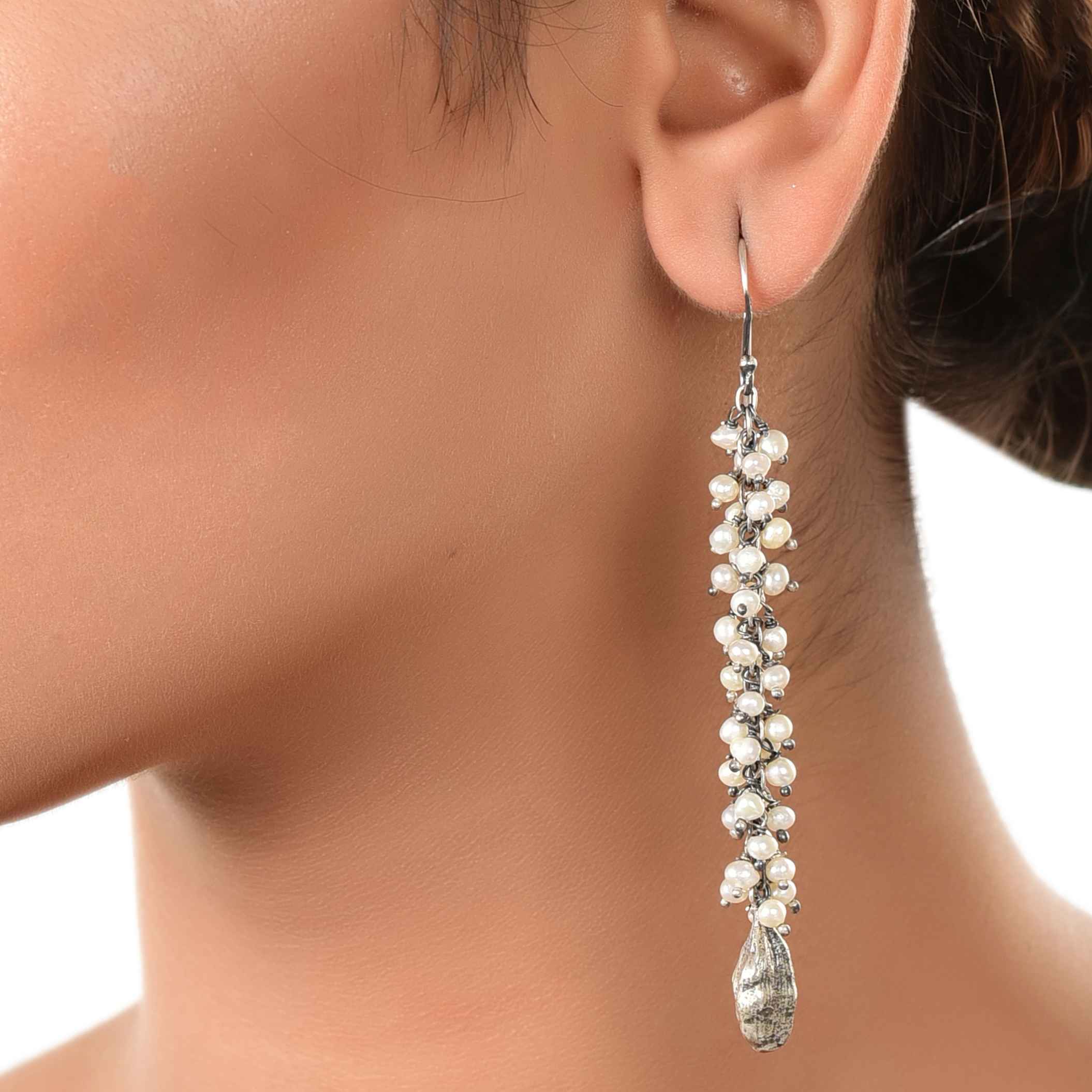 Silver pearl cardamom Earring
