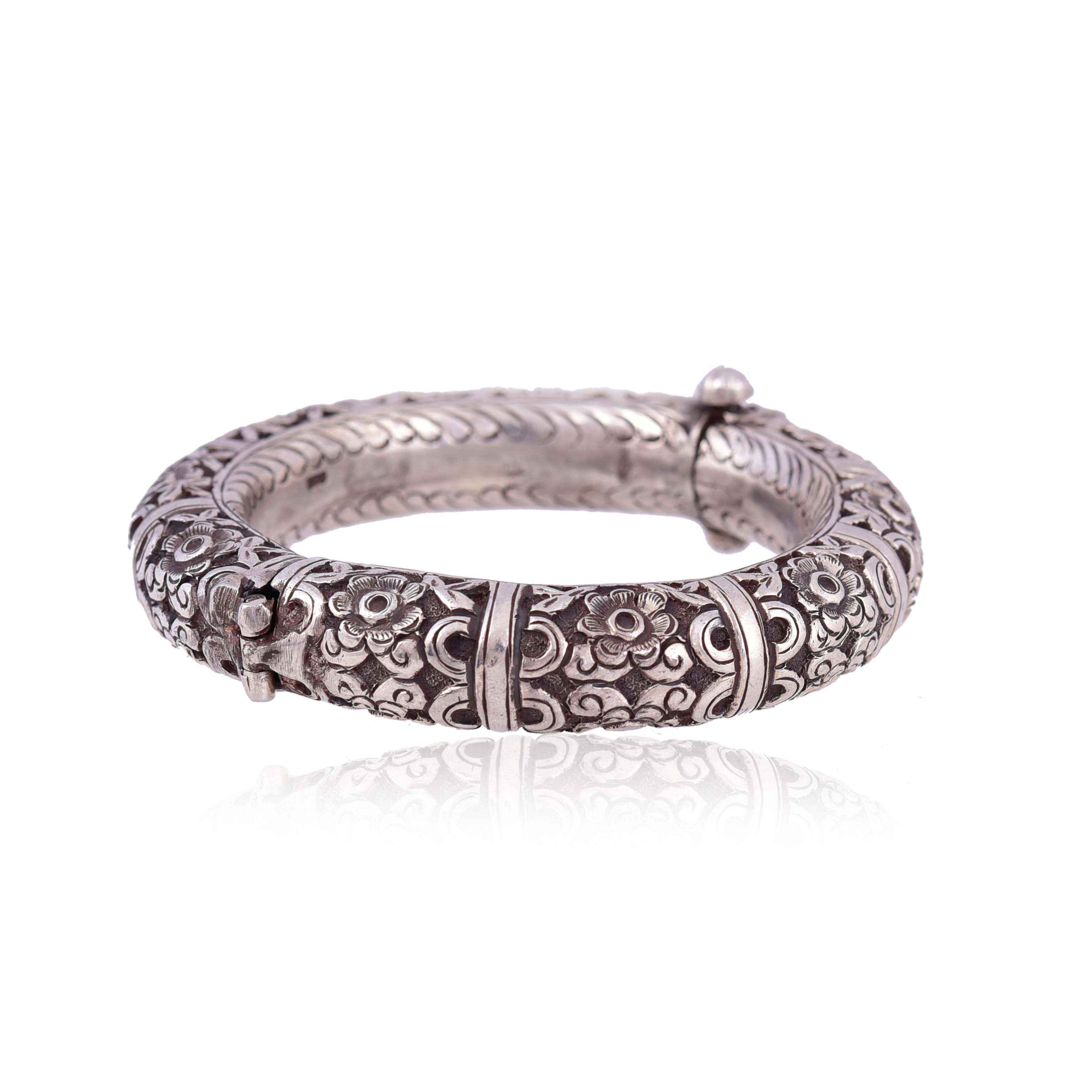 Silver Traditional Floral Karda Bangle